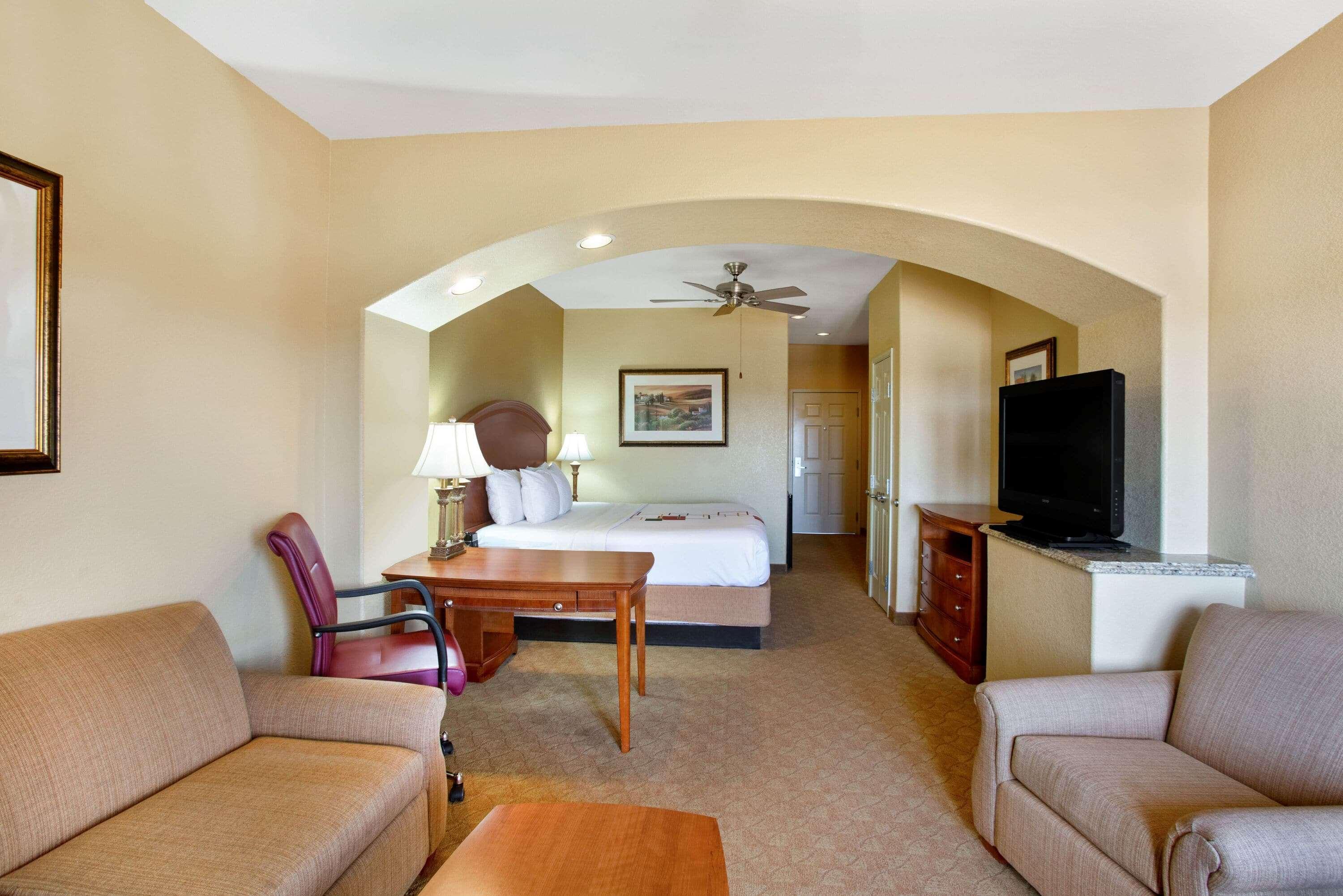 La Quinta By Wyndham Marble Falls Extérieur photo