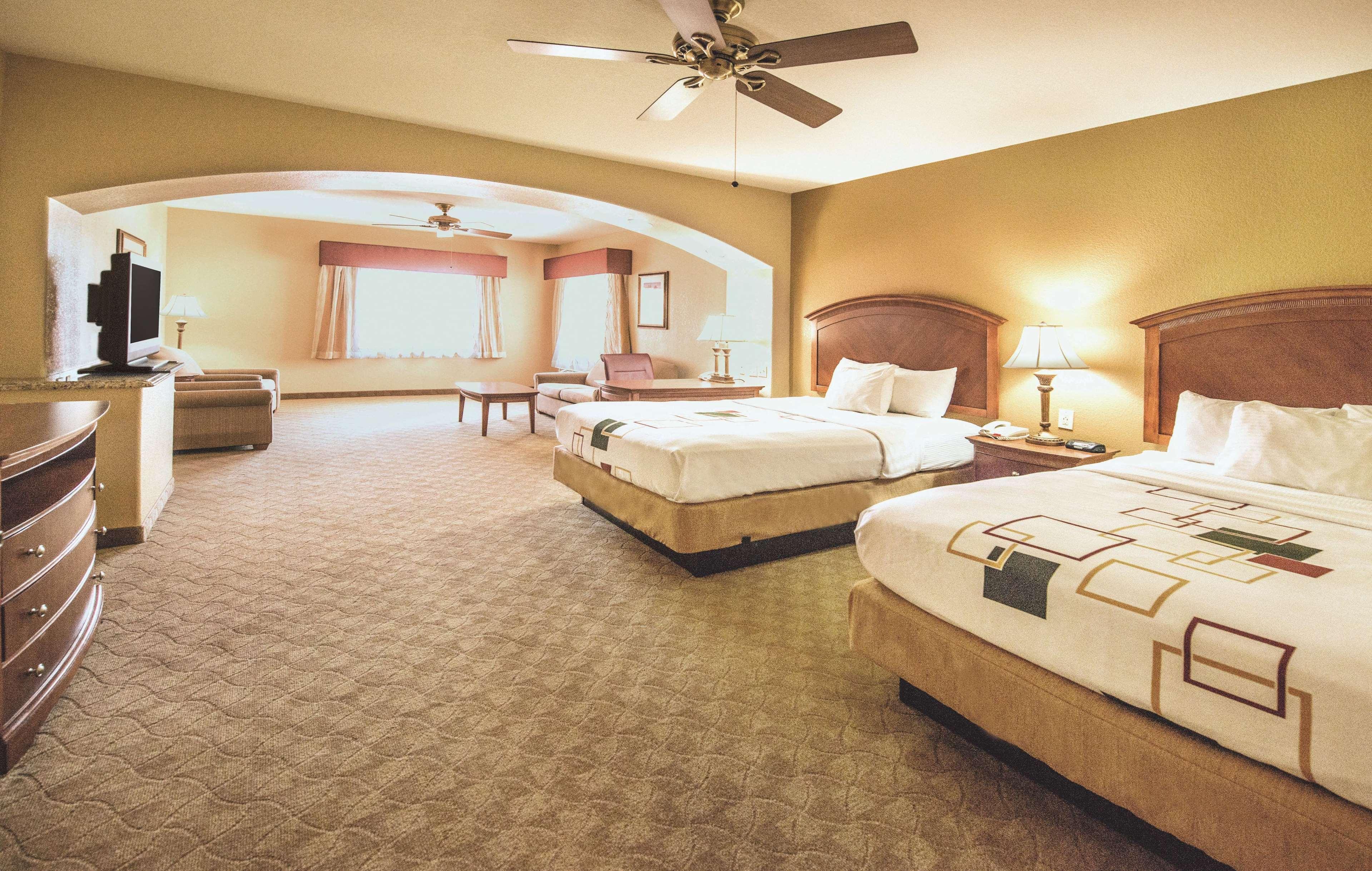 La Quinta By Wyndham Marble Falls Extérieur photo