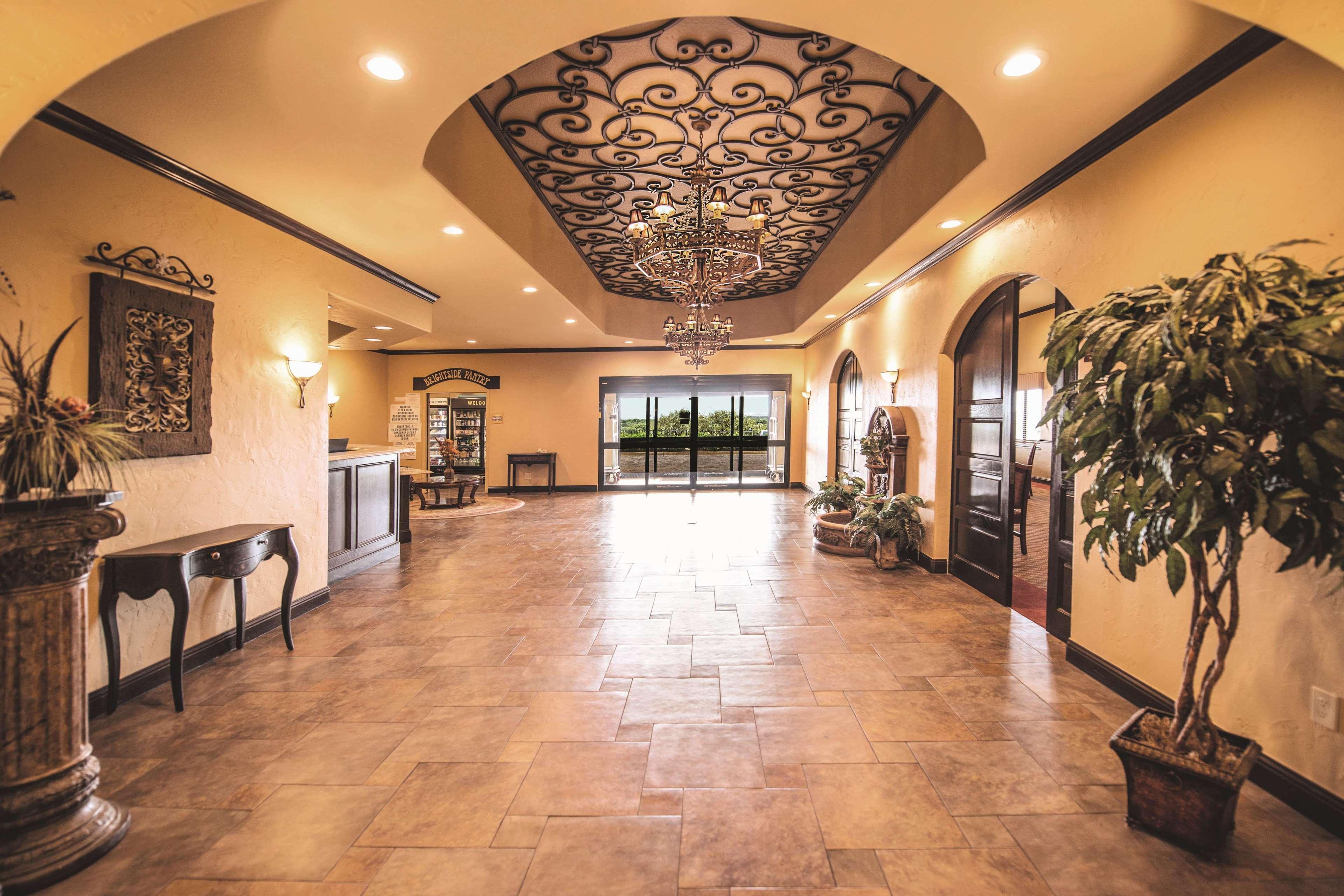 La Quinta By Wyndham Marble Falls Extérieur photo