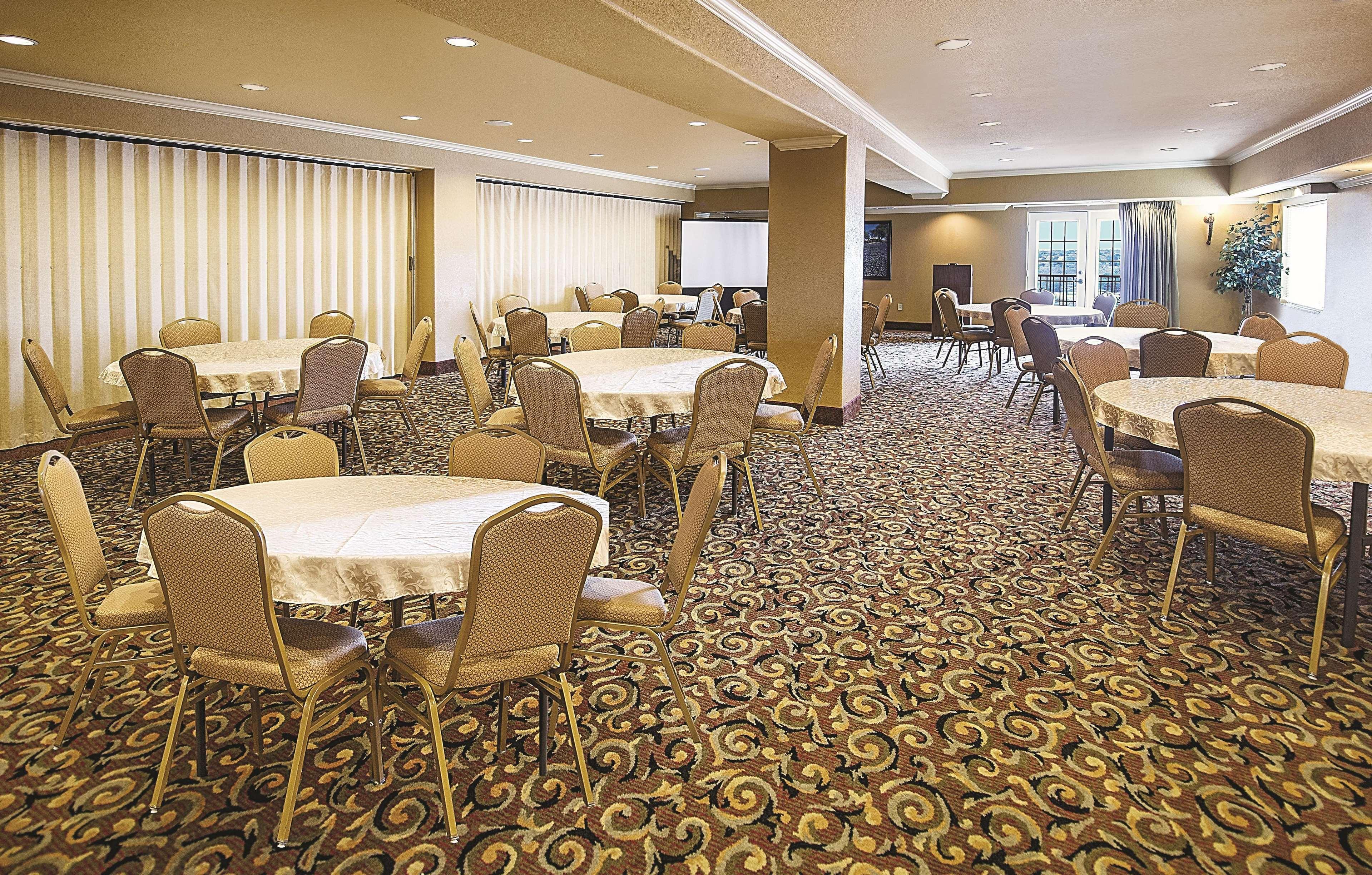 La Quinta By Wyndham Marble Falls Extérieur photo